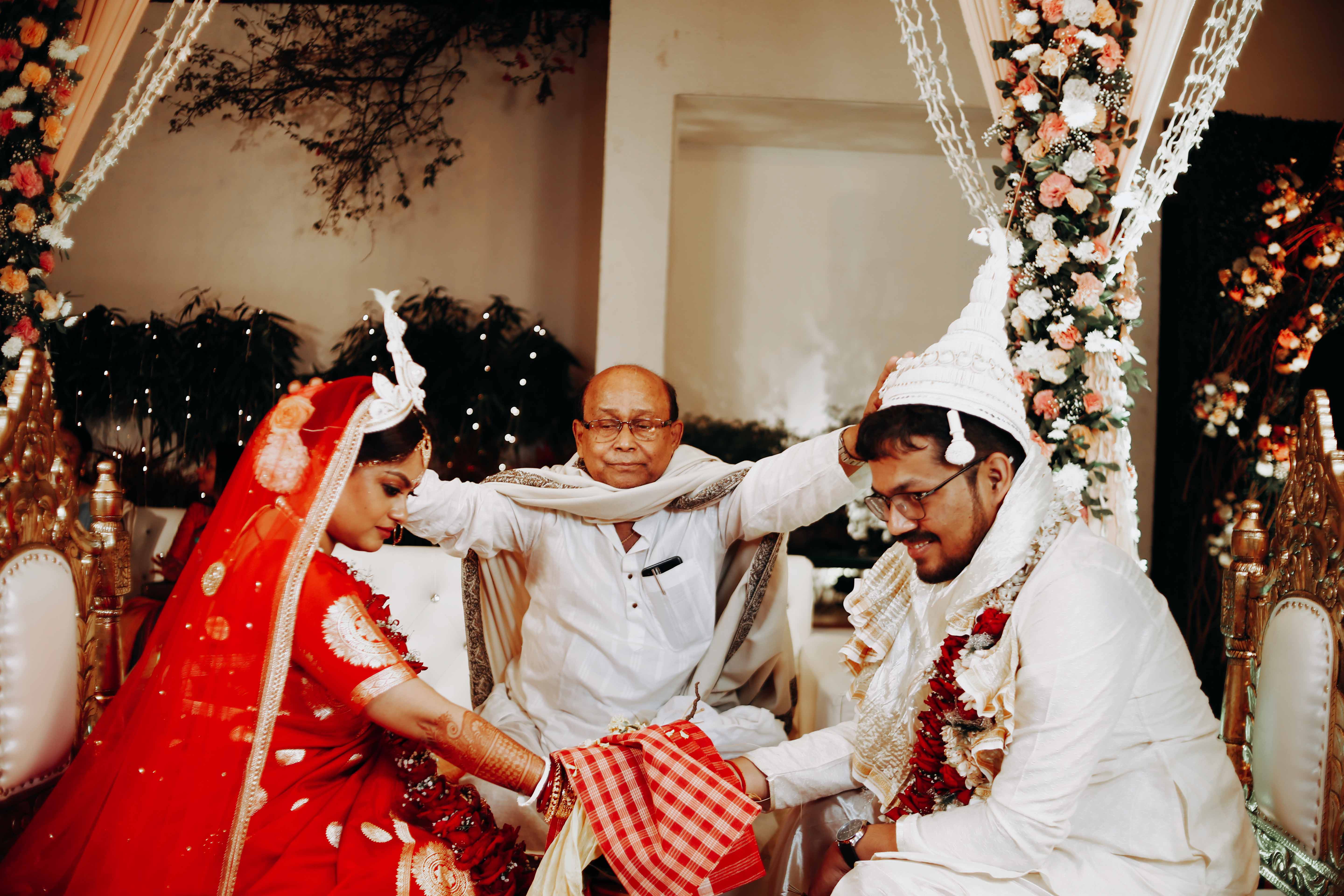 Frame Fantasy by Purbafalguni Paul | Weddings -  Framing your day in a memorable way!