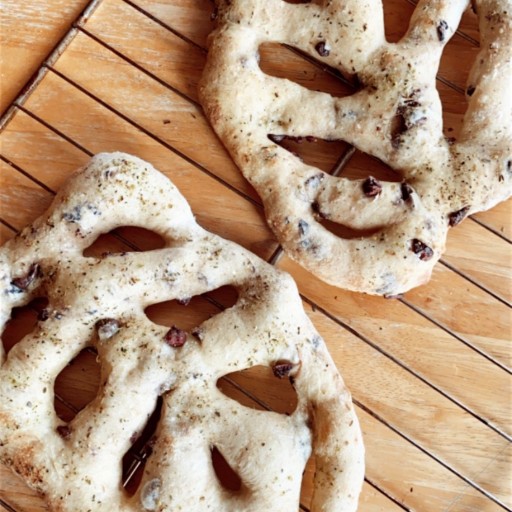 Fougasse Kalamata & Parmesan