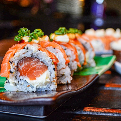 Classic Salmon Tuna Roll