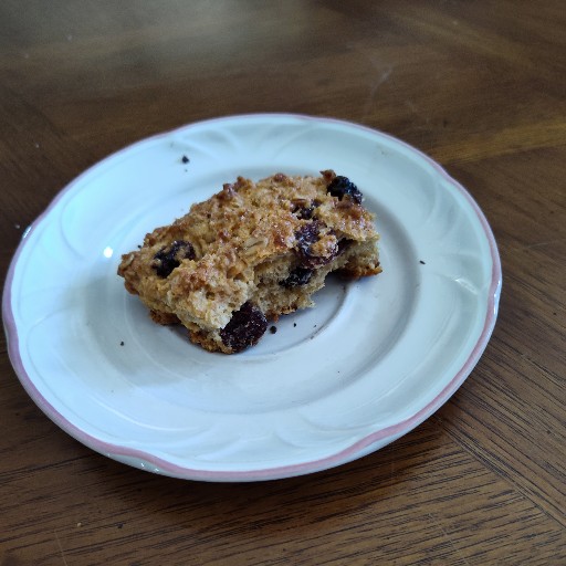 Scones à l'avoine et aux canneberges séchées