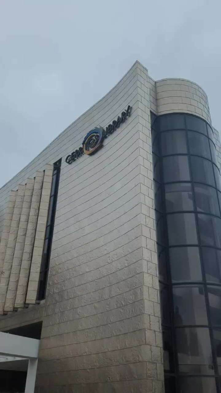 Review media