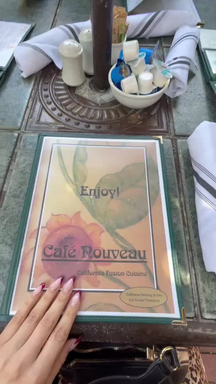 Review media