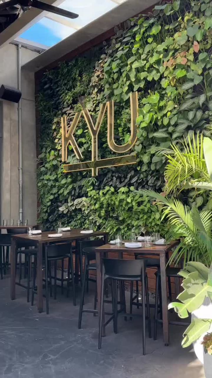 Review media