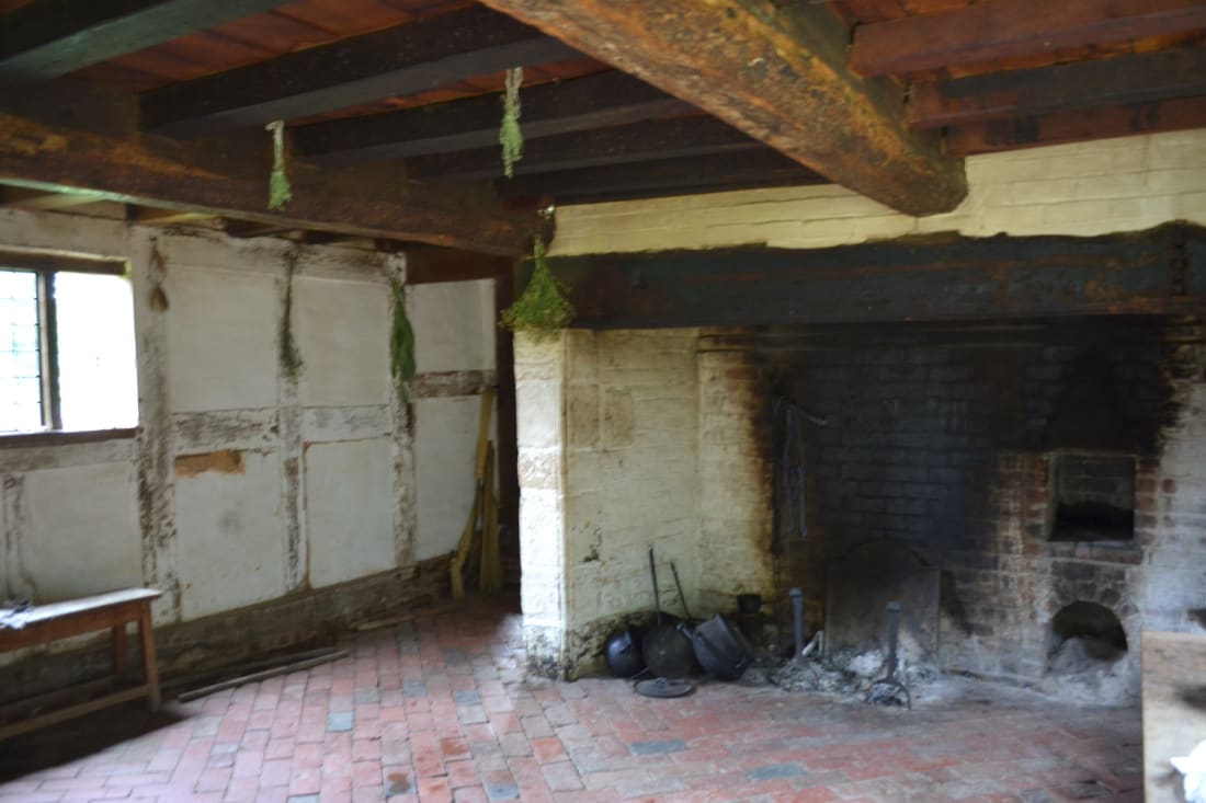 1600s English farm, downstairs image