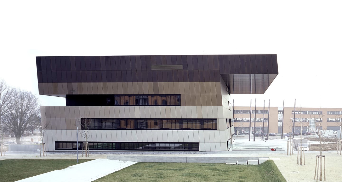 Photo of Jürgen Mayer H.’s first project: Stadthaus Scharnhauser Park in Ostfildern (1998–2002). Photo by David Franck.