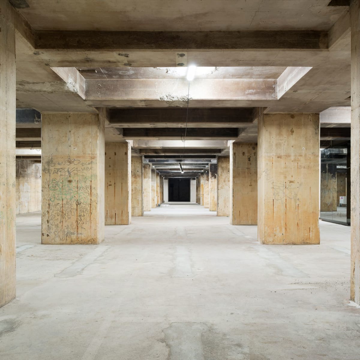 Foto des Untergeschosses der Feuerle Collection in Berlin.