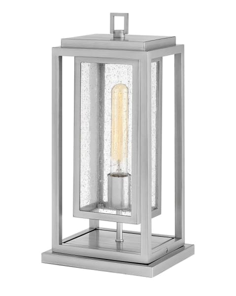 Republic Medium Pier Mount Lantern 120v
