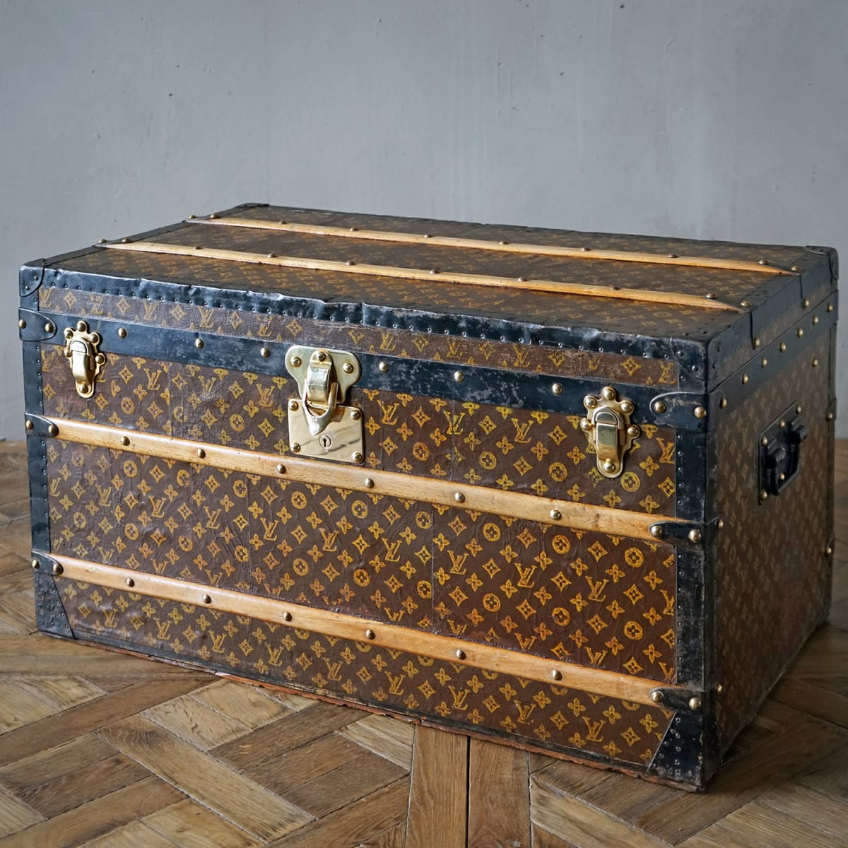 Louis Vuitton Trunk