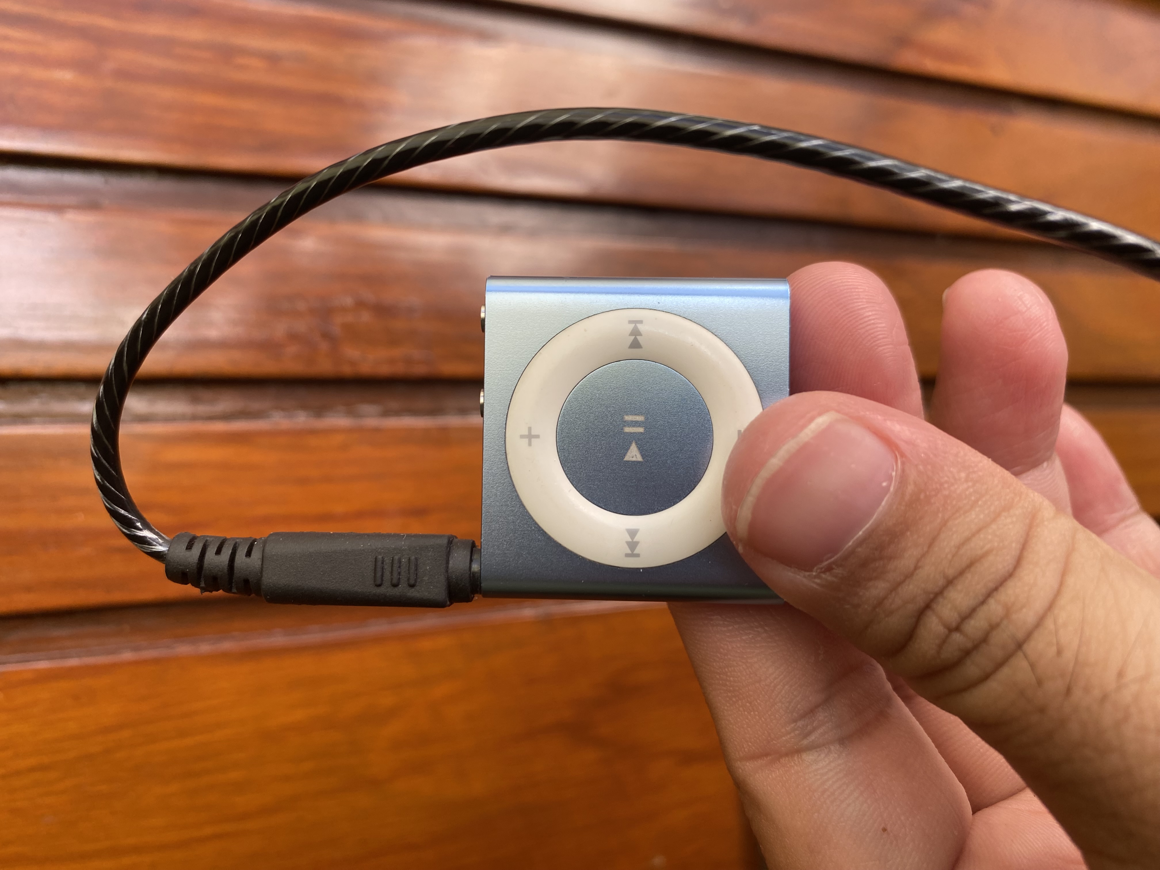 iPod shuffle 4th