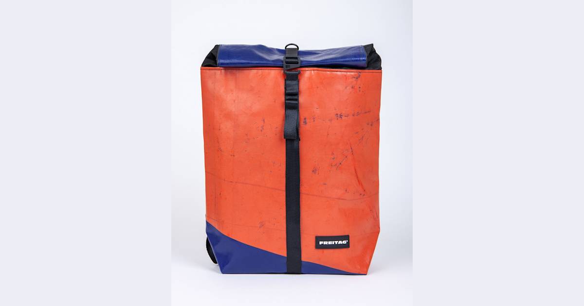 FREITAG 青とオレンジ logzbmgqxgbxm5j8z8qu.jpg