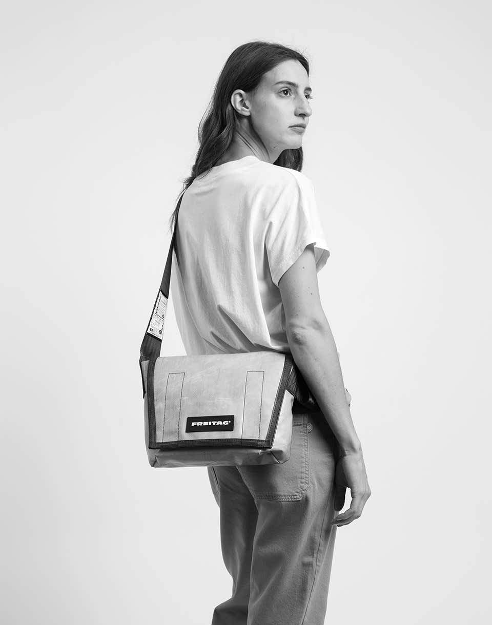 Messenger Bag FREITAG F11 Lassie | Freshlabels.com Messenger Bag FREITAG F11 Lassie | Freshlabels.com