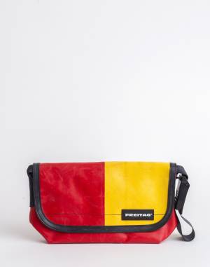 Pouzdro FREITAG F410 Sleeve for MacBook Pro 13'' | Freshlabels.cz