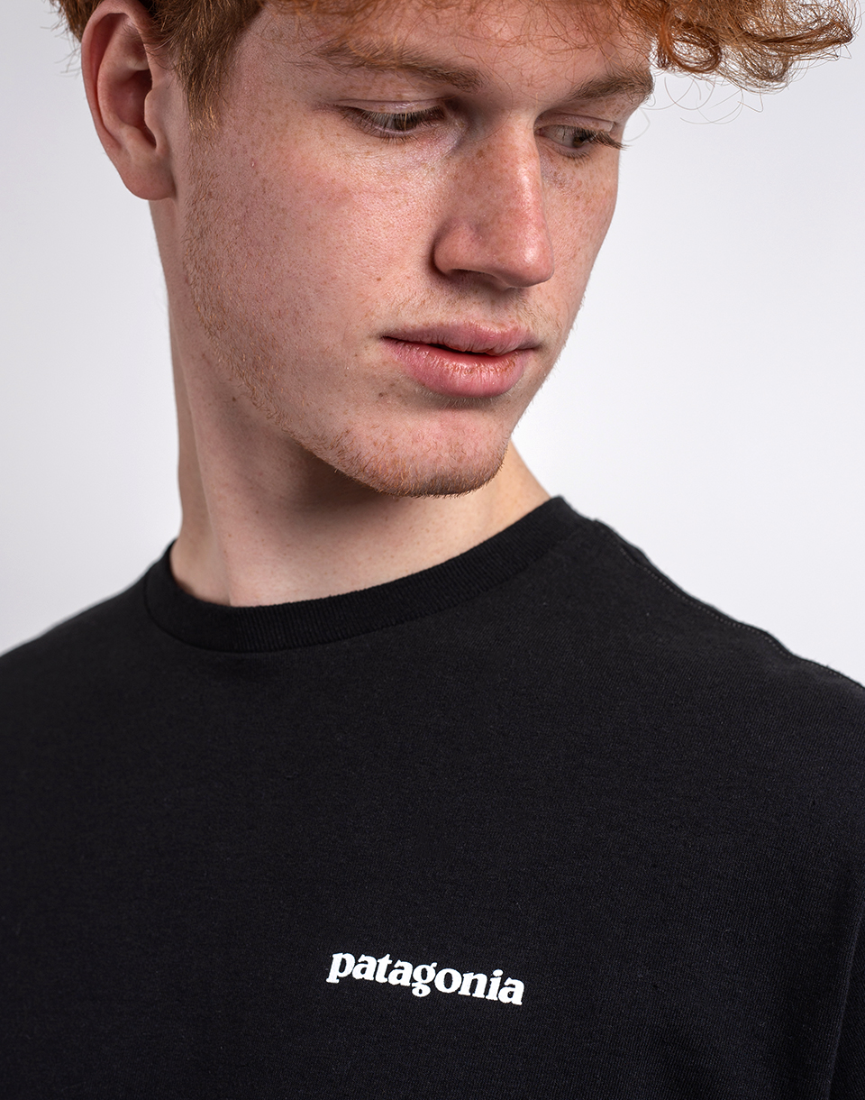 Patagonia M's P-6 Logo Responsibili-Tee® Black S