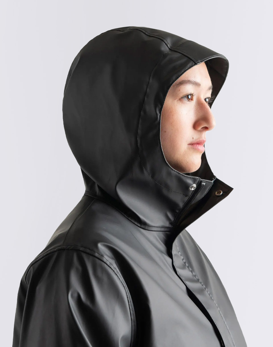 Herschel Supply Long Classic Rain Jacket Women's Black M