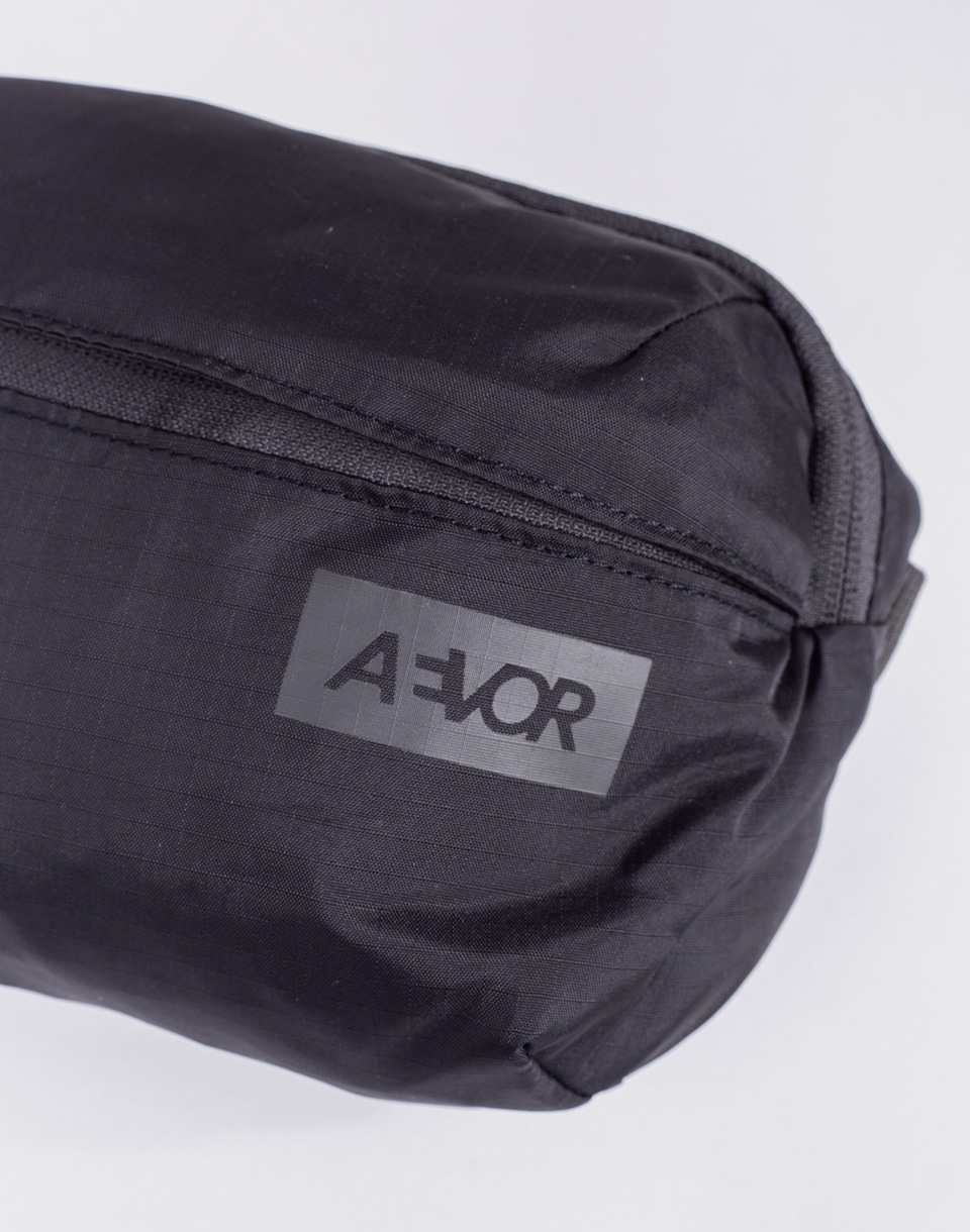 Aevor Hip Bag Ease Ripstop Charcoal Black