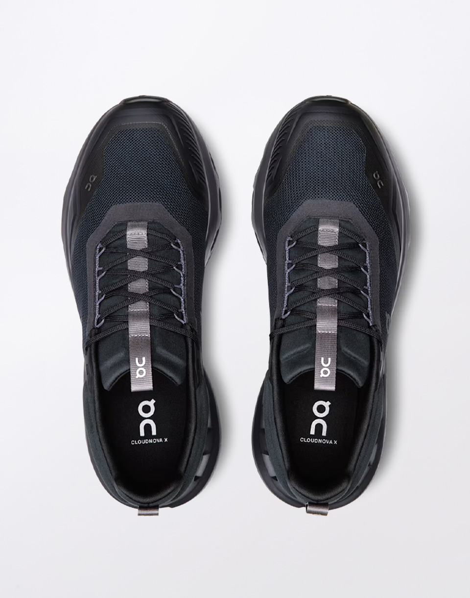 On Cloudnova X Black/Eclipse 42,5