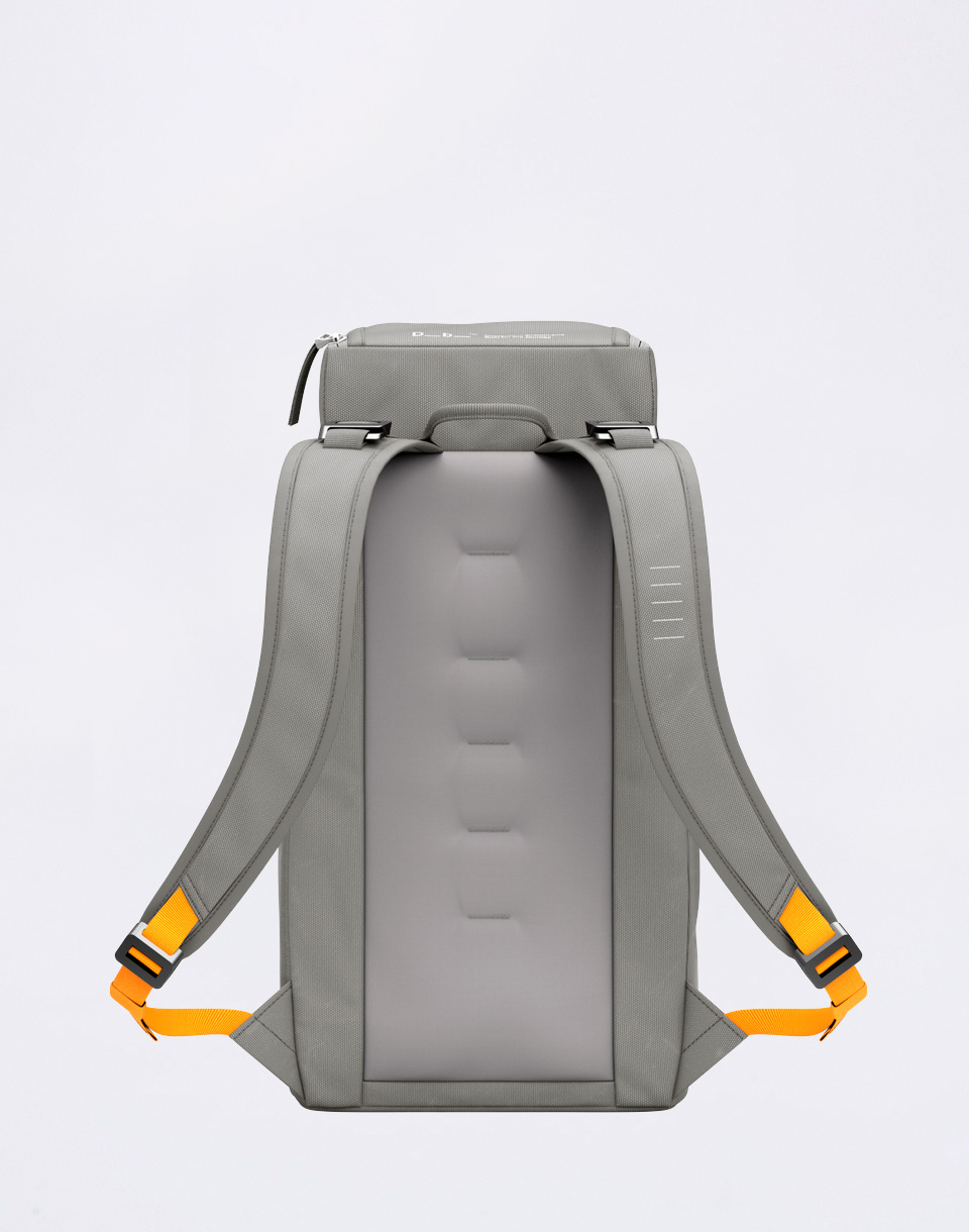 Db Hugger Backpack 20L Sand Grey