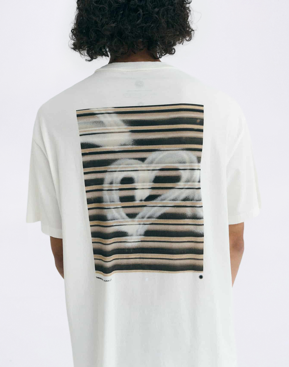 Tričko Thinking MU Grafitti Aaron R Tee WHITE