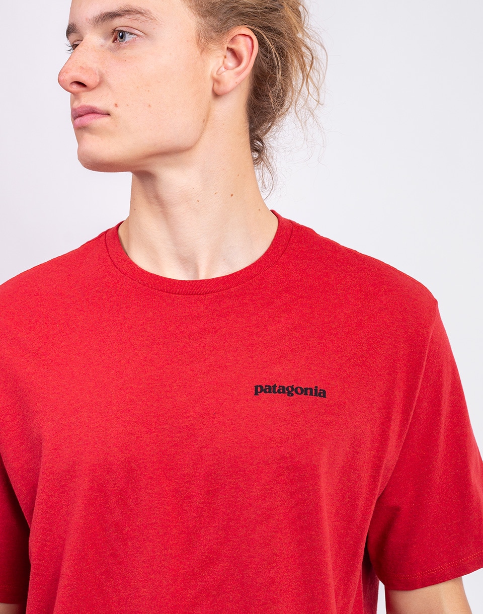 Patagonia M's P-6 Logo Responsibili-Tee Amanita Red S