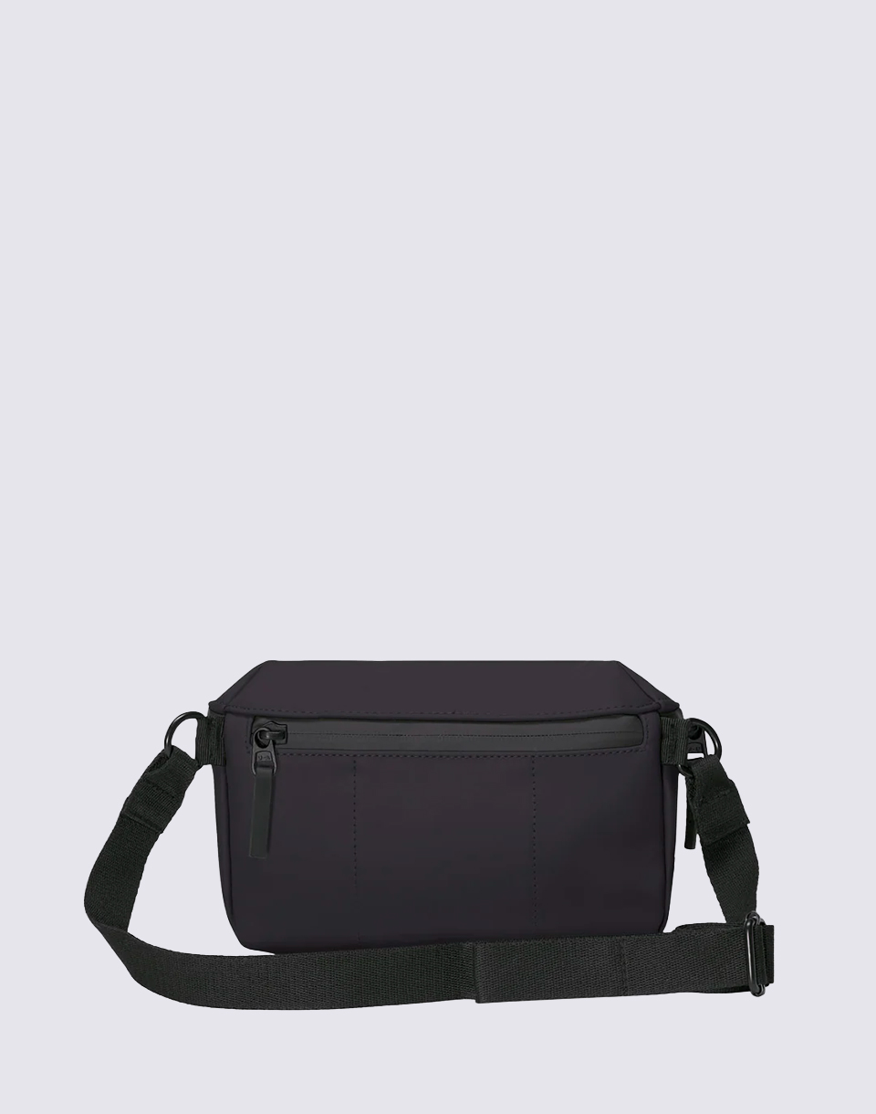 Ucon Acrobatics Jona Medium Lotus Infinity Black