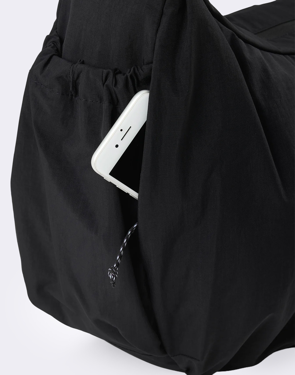 Aevor Slouchy Bag Black