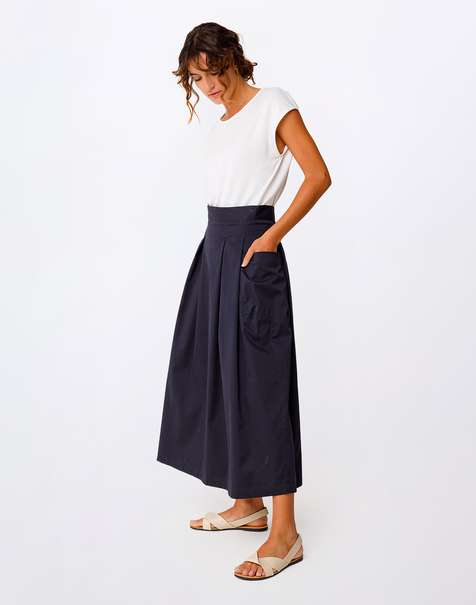 SKFK Irama Skirt S260B9 NAVY 36