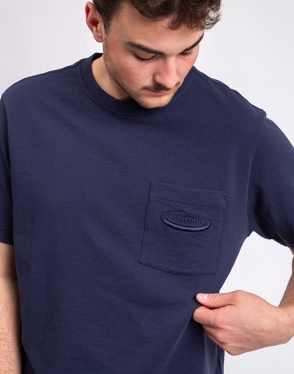 Patagonia M's MW '95 Oval Logo Pocket Tee New Navy M