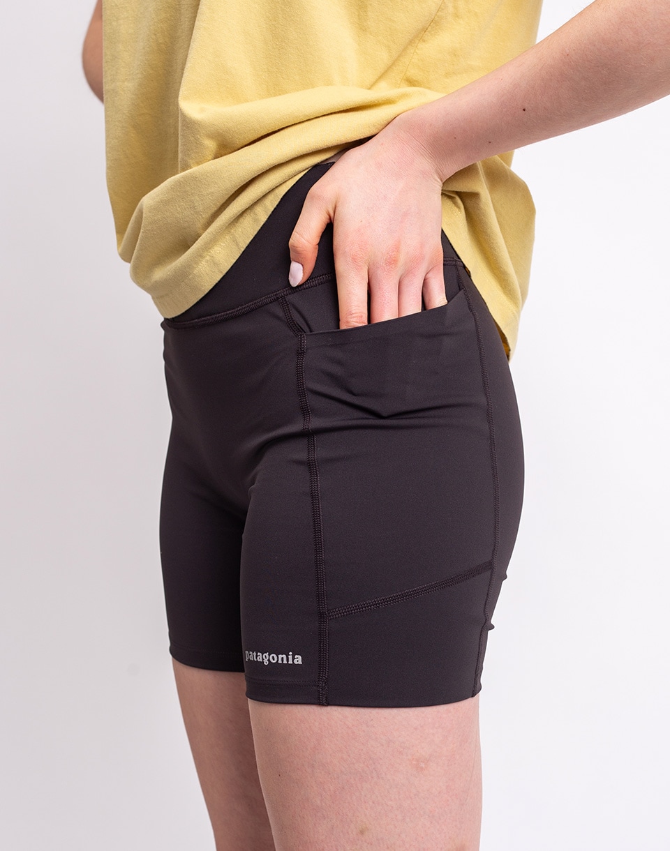 Patagonia W's Endless Run Shorts - 6" Black L
