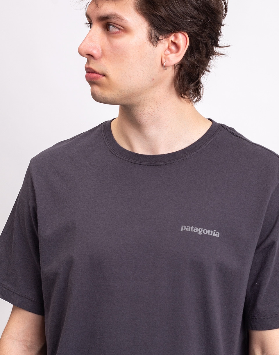 Patagonia M's P-6 Logo T-Shirt Ink Black M