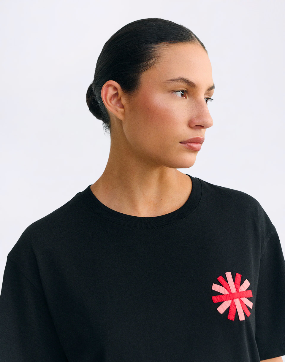 Thinking MU Patched Sunny Lucia Tee BLACK M