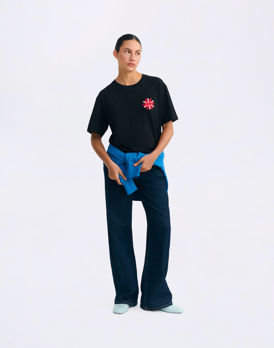 Thinking MU Patched Sunny Lucia Tee BLACK M