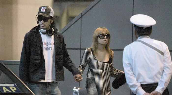 フォトギャラリー2枚目 浜崎と、相武と…長瀬智也 写真で一挙に振り返る