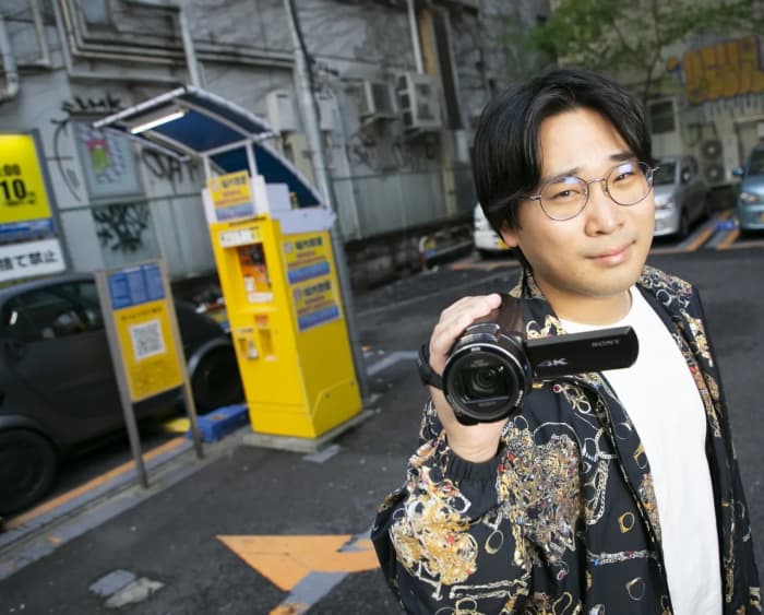 ベイビーわるきゅーれ』阪元裕吾が映画を撮り始めたきっかけ | FRIDAY