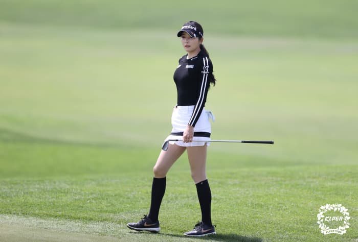 韓国女子プロゴルファーイ・ジョウン6のトーナメント実使用直筆サイン入りグローブ 韓国女子プロゴルファーイ・ジョウン6のトーナメント実使用直筆