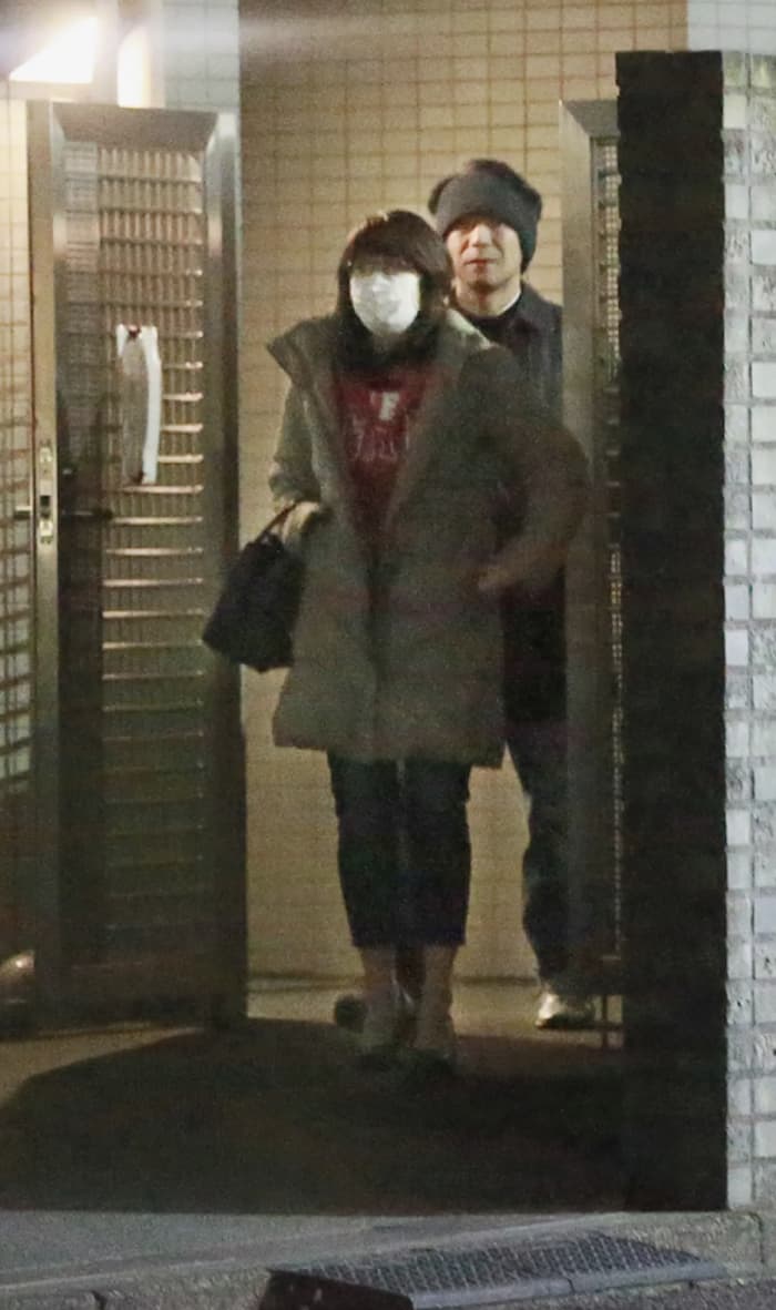 前川恵 フォトギャラリー11枚目 ”不倫でも当選”黒岩知事＆後藤田知事に政界失楽園も…本誌が撮った「政治家と不倫」秘蔵写真とその後 | FRIDAYデジタル