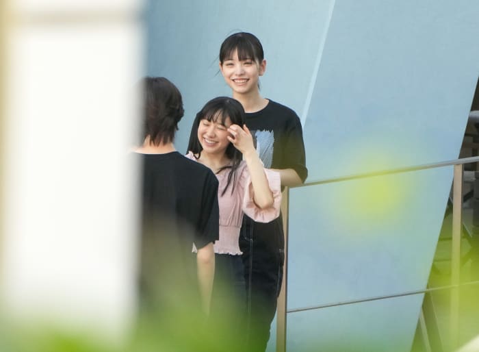 超名門大の女子大生になっても…芦田愛菜「猛暑でも完璧な女子高生姿を