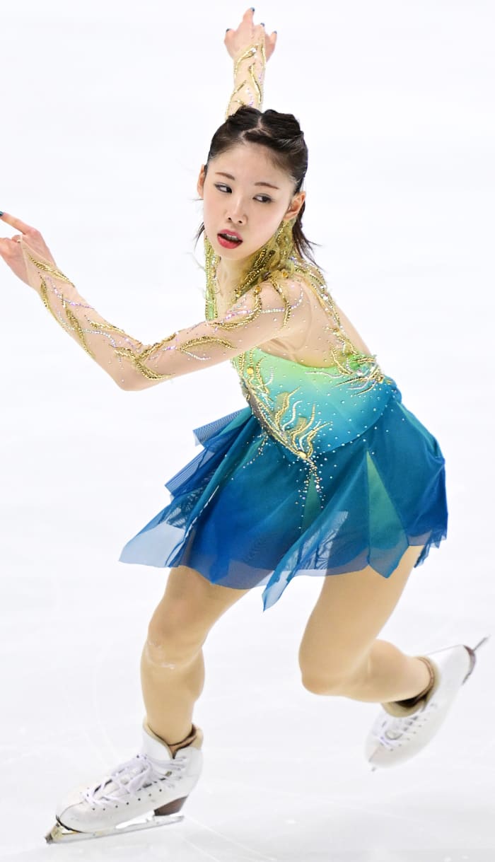氷上のスケート少女 油彩画 中型 平昌五輪3日目、氷上の美女たち──最先端カメラが写すレアなアングル