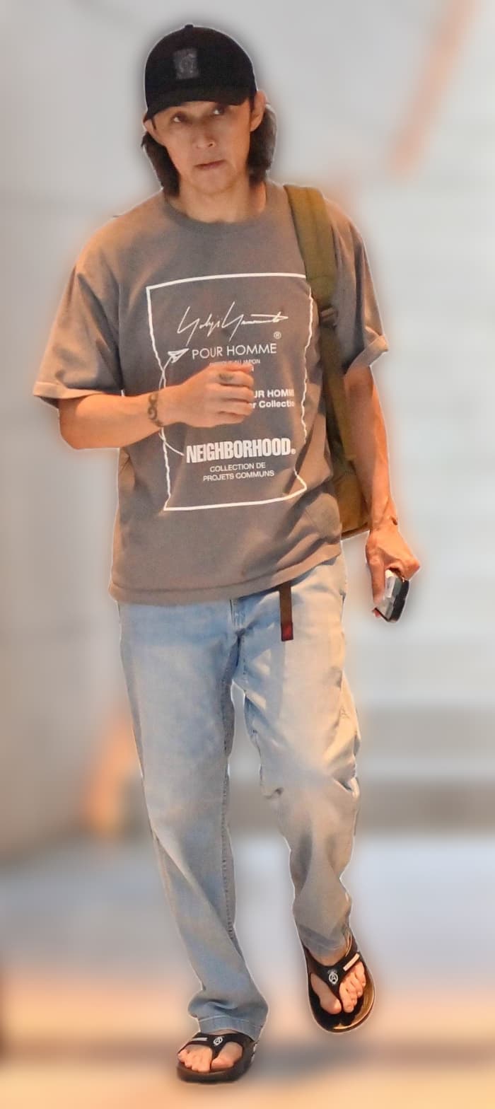フォトギャラリー1枚目 Tシャツにビーサンなのにこの色気と フォトギャラリー1枚目 Tシャツにビーサンなのにこの色気と