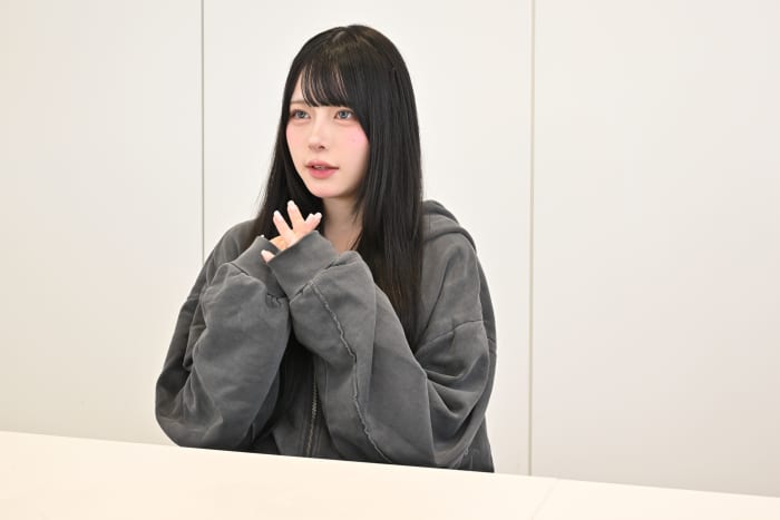 フォトギャラリー6枚目 AI生成を疑われる美貌！Z世代のカリスマ