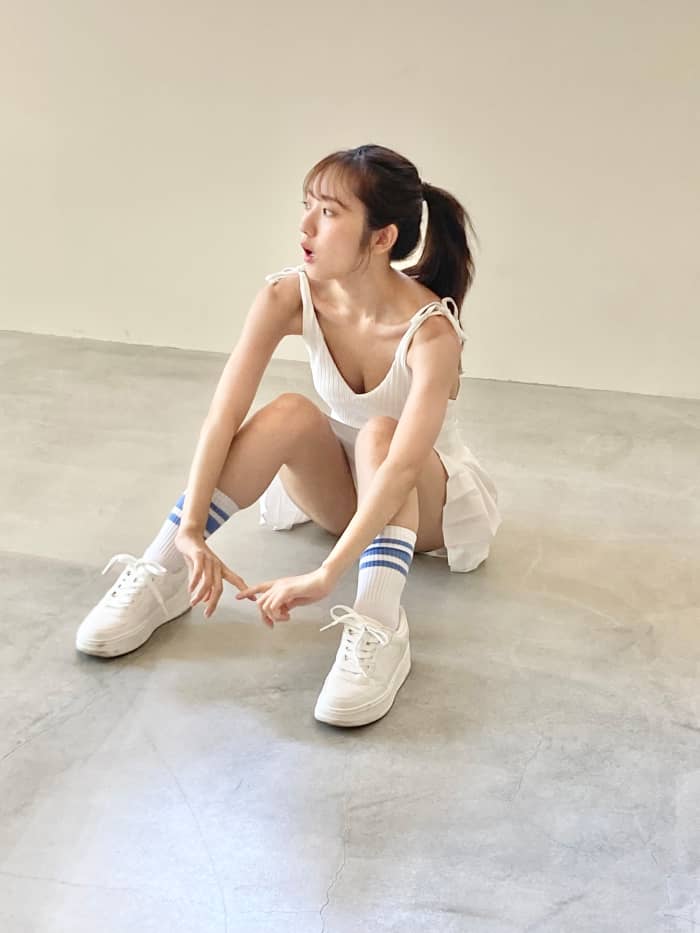 2ページ目）Xでバズる”謎の美女”春蝶（ちゅちゅ）がFRIDAY初登場