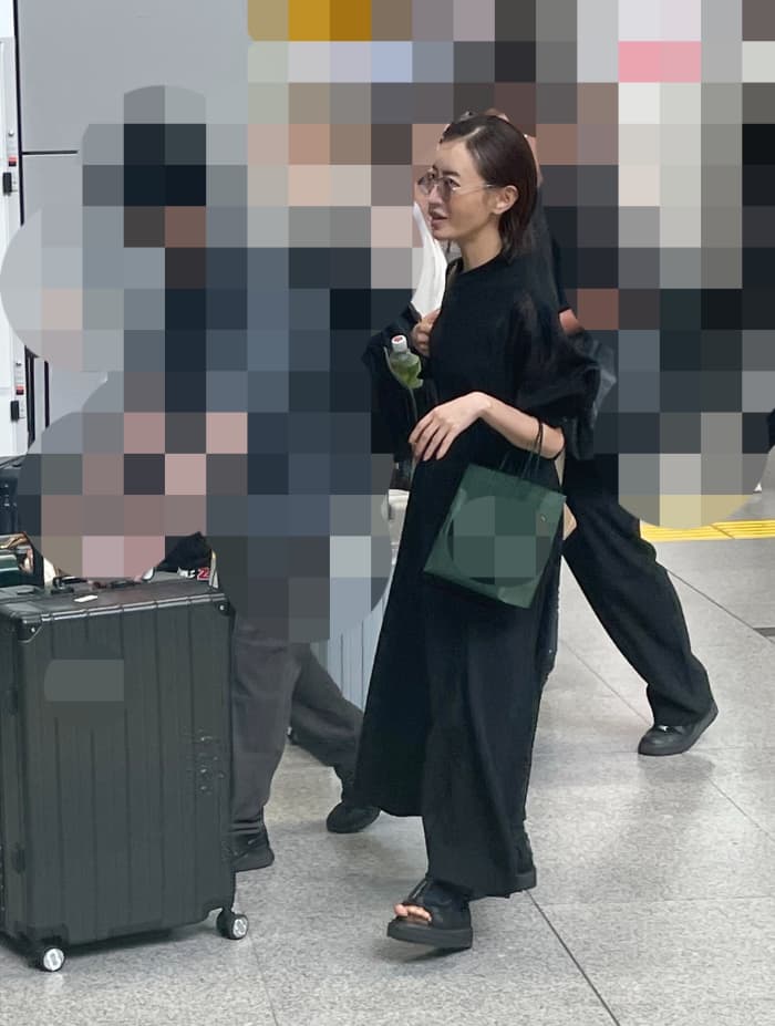 フォトギャラリー1枚目 新幹線に駆け足でギリギリセーフ …松本まりか