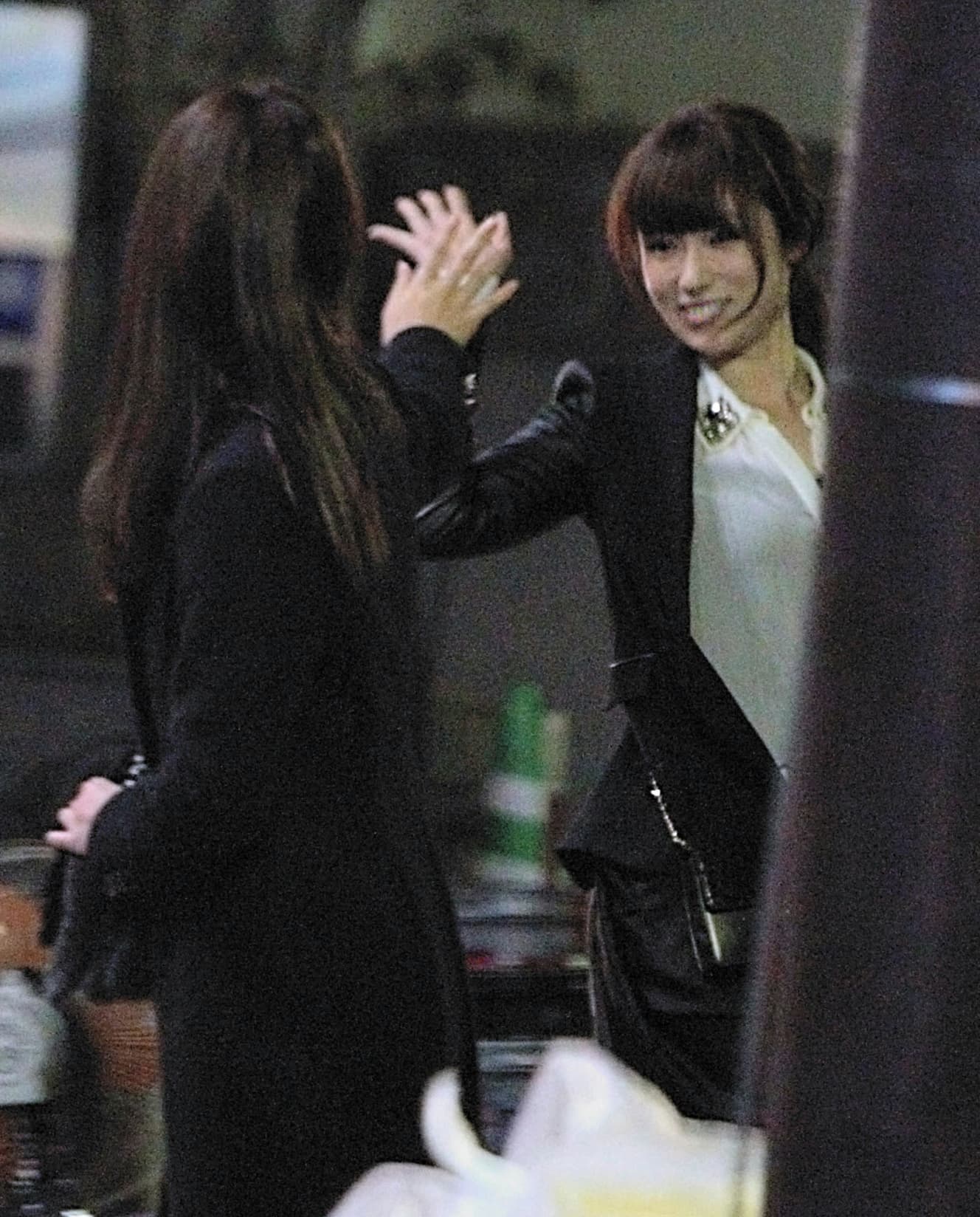 【ハリコミ日記】深田恭子&佐々木 希 深キョンがのぞみんに密着!(2013年1月4日号)