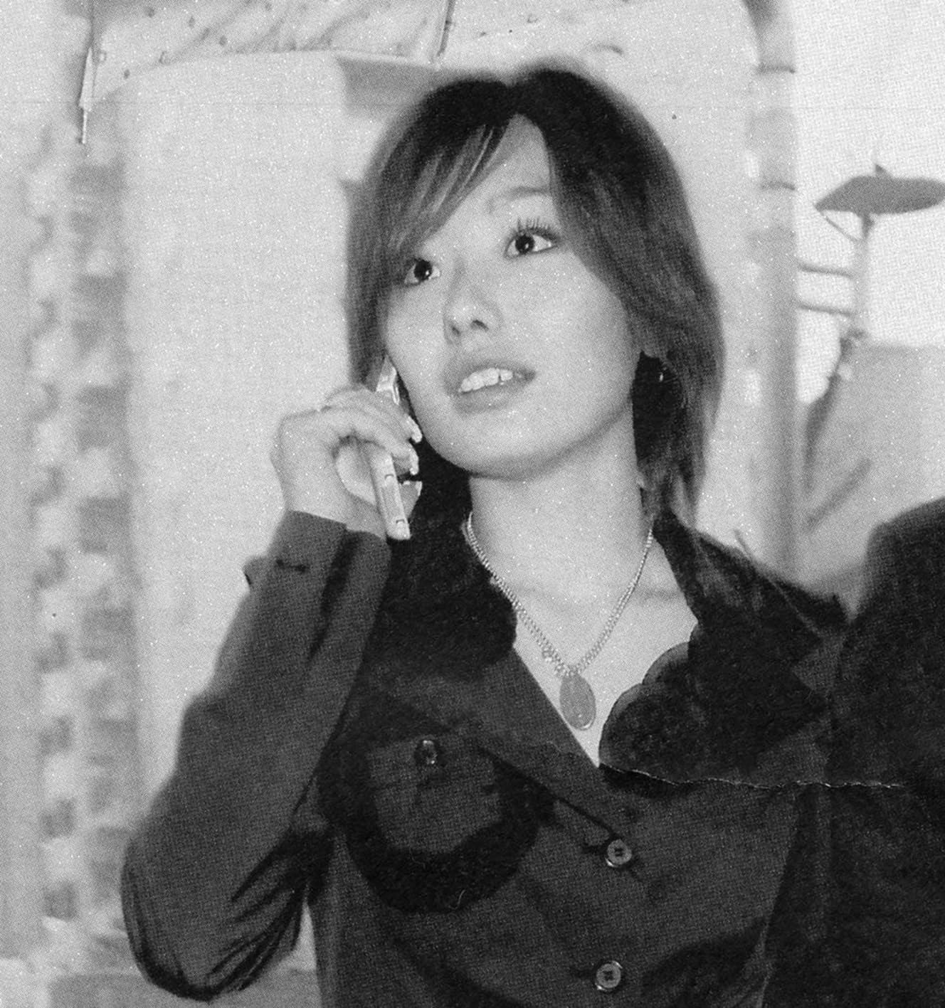 フィギュアスケート 安藤美姫(平成18年入学): 中京大の入学式でミキティが着ている黒のスーツは、平成18年2月のトリノ五輪後、彼女が現地で購入したものだ