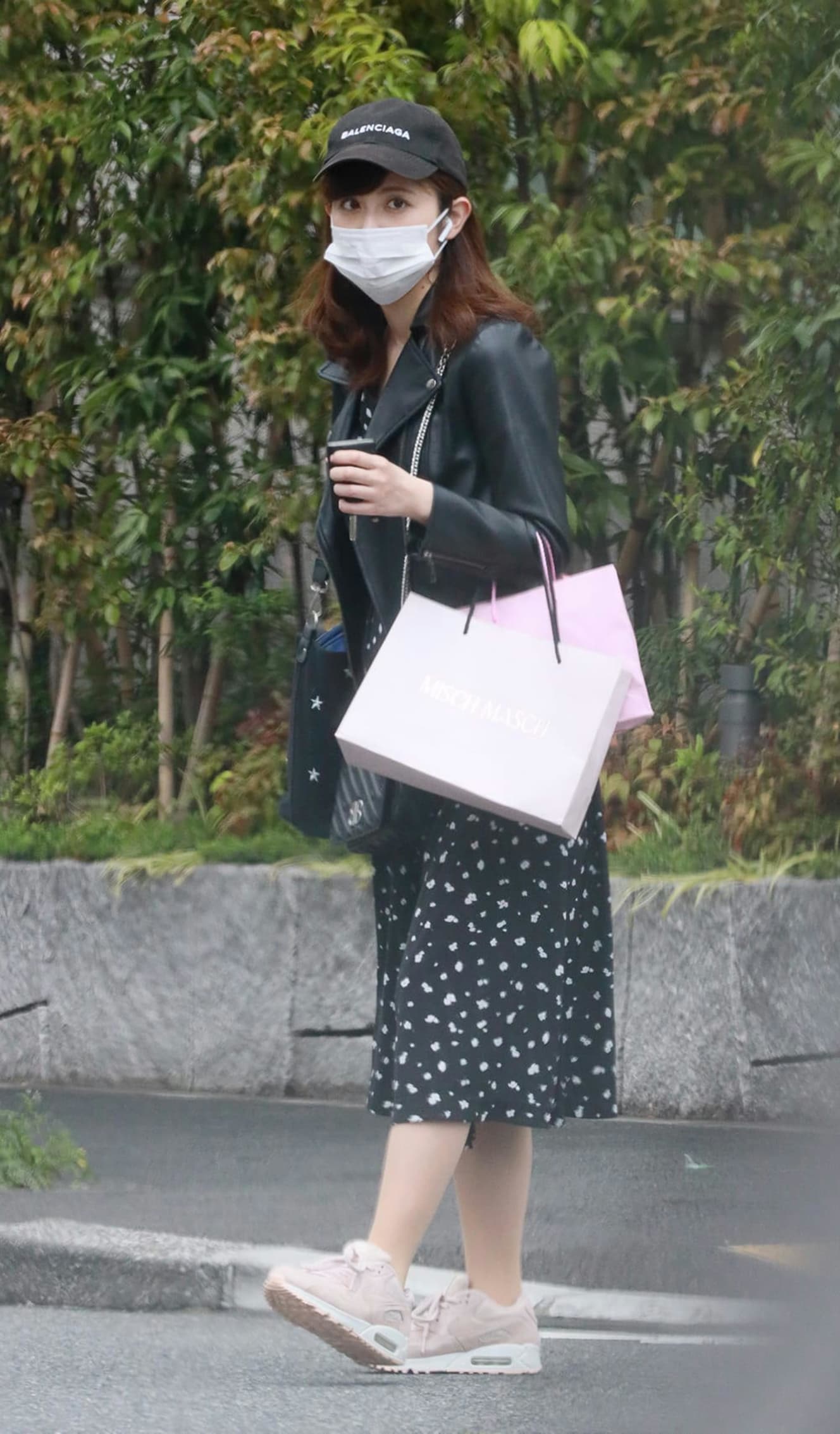 本誌未掲載カット フジ・久慈暁子アナ&ヤクルト・原 樹理投手の「ほぼ同棲生活」