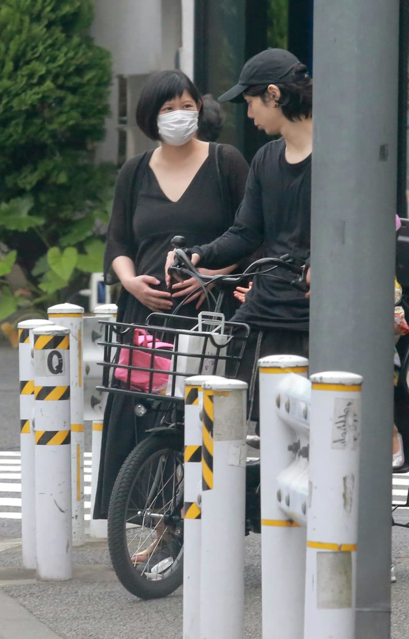 本誌未掲載カット 水嶋ヒロ&絢香 第二子誕生間近!? 家族3人そろって幸せ満喫