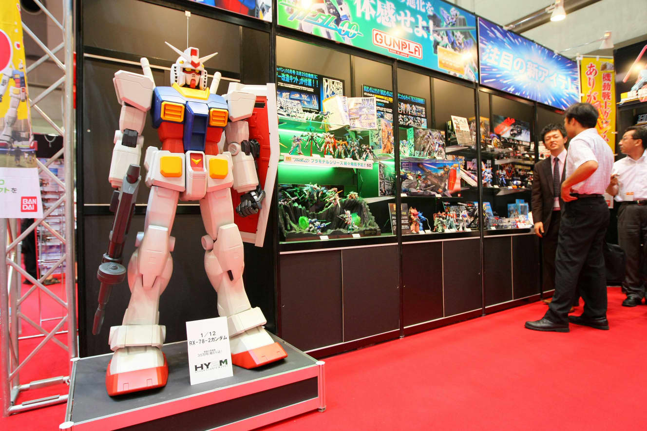 毎年開催される東京おもちゃショーではガンダム関連の新商品が数多く展示される