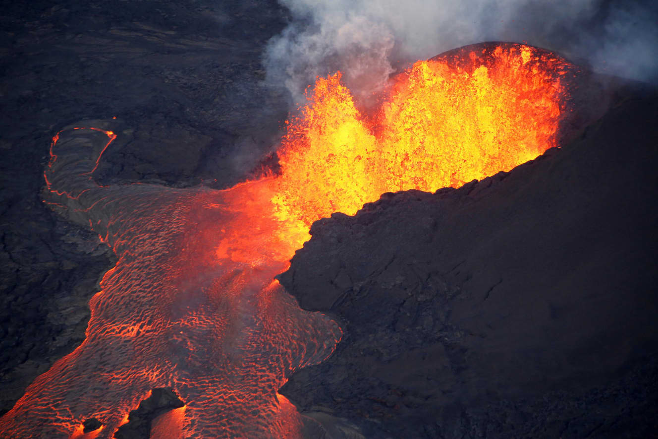 1983年1月から始まったキラウエア火山の噴火。小休止を繰り返しながら、2018年5月には再び活動が活発となり、付近の住民に避難勧告が出された