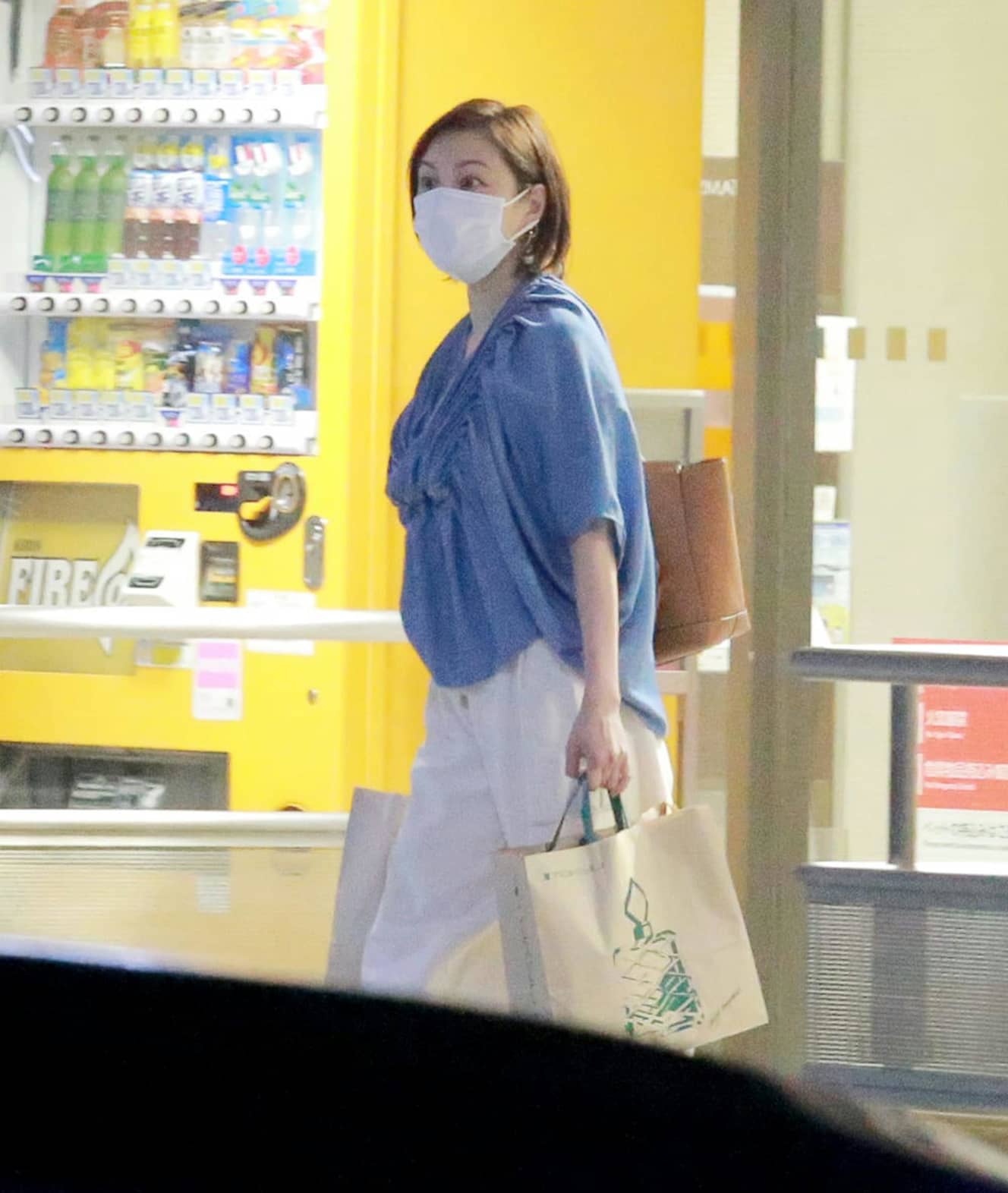 本誌未掲載カット 広末涼子 仕事を終え、足早にデパ地下へ