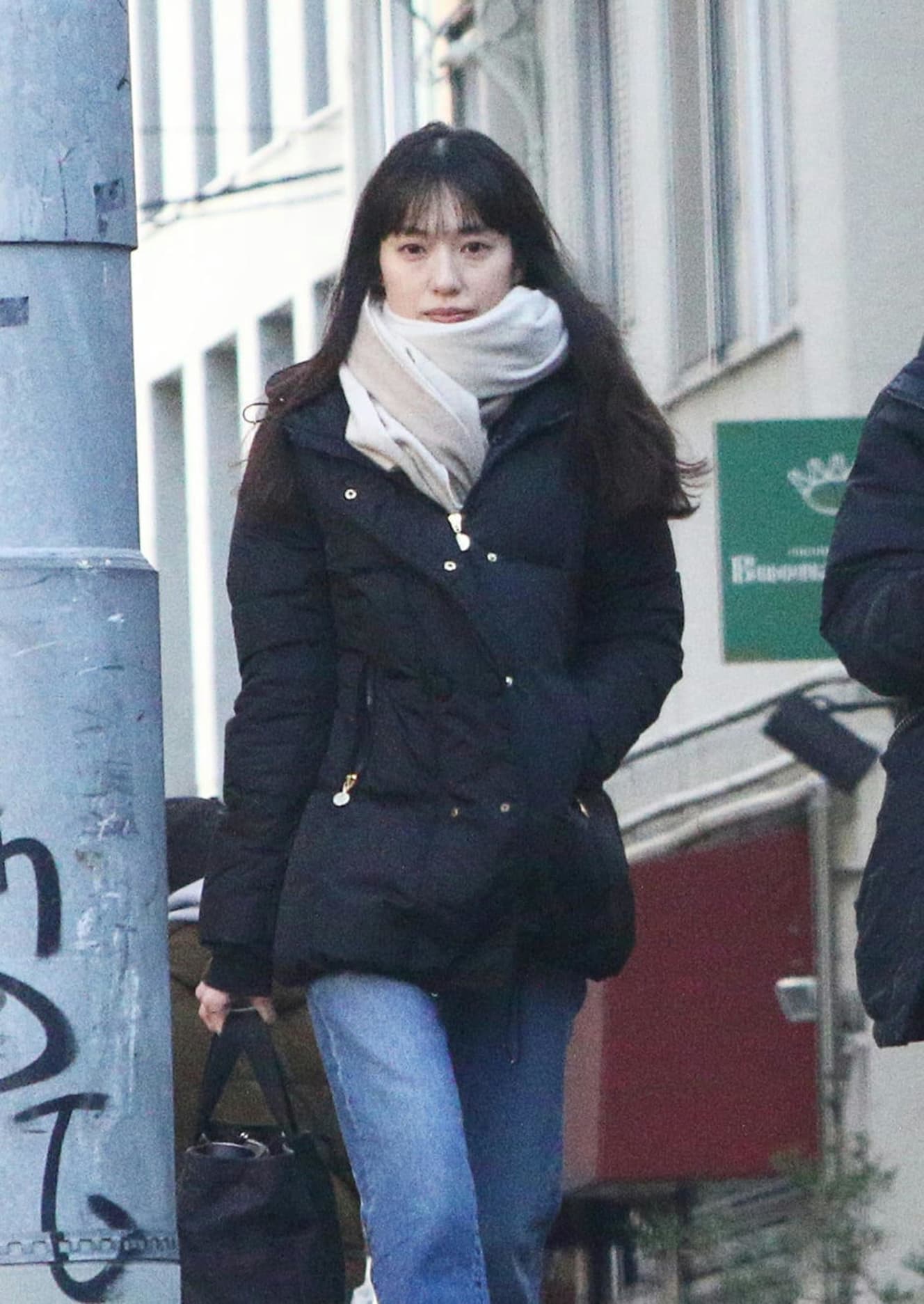 来年1月スタートのドラマ『俺の家の話』(TBS系)に出演する戸田。この日はボルダリングジムでの撮影だった