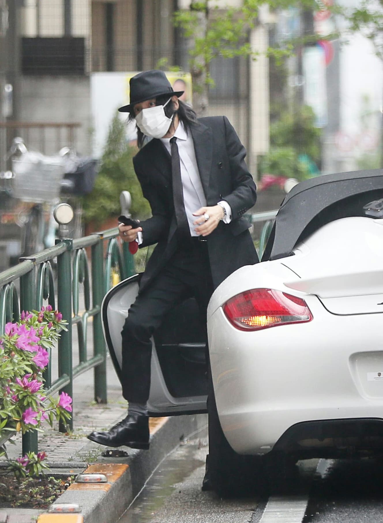 本誌未掲載カット エレファントカシマシ・宮本浩次 妙齢美女との下町ミステリアス同棲